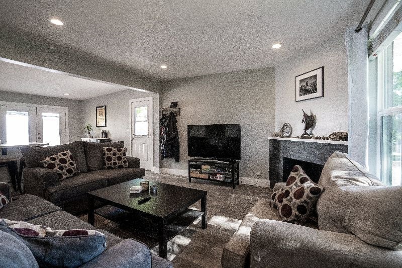 Furnished Finder property 406467_2 photo 5