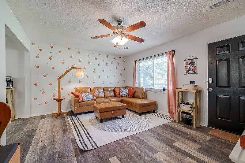 Furnished Finder property 406538_1 photo 15