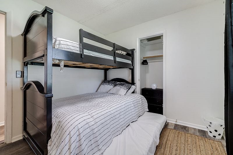 Furnished Finder property 406538_1 photo 33