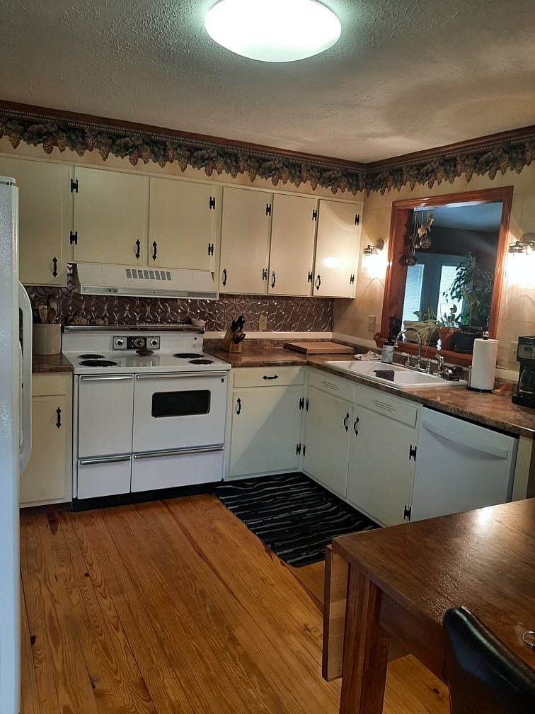 Furnished Finder property 406638_1 photo 17