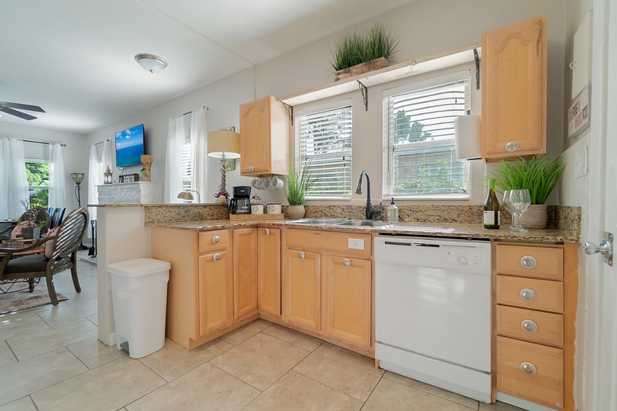 Furnished Finder property 406680_2 photo 9