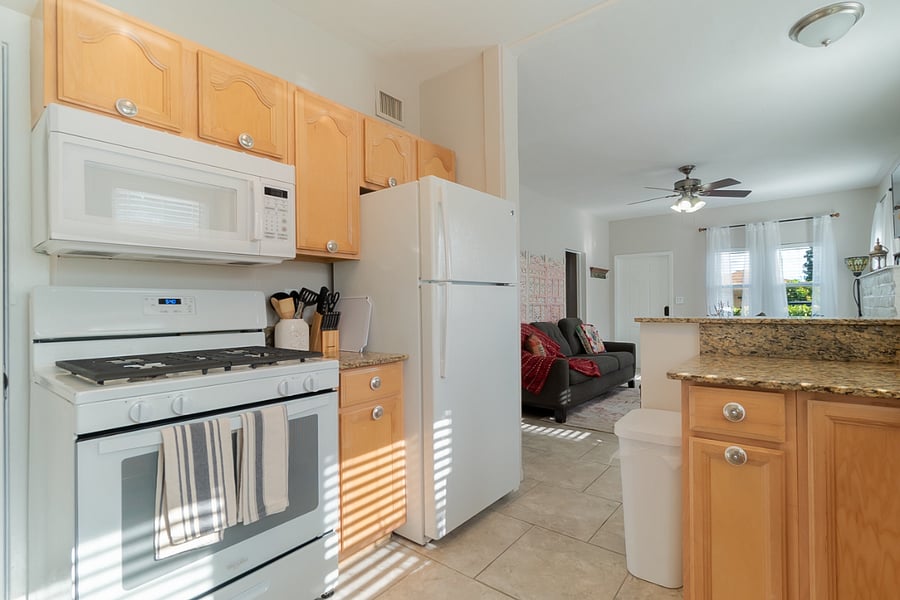 Furnished Finder property 406680_2 photo 8
