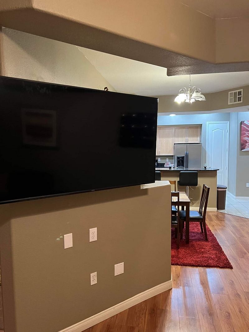 Furnished Finder property 406704_1 photo 3