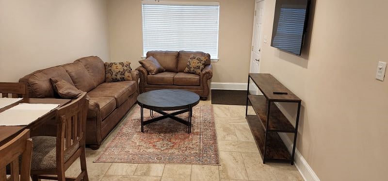Furnished Finder property 406743_1 photo 3