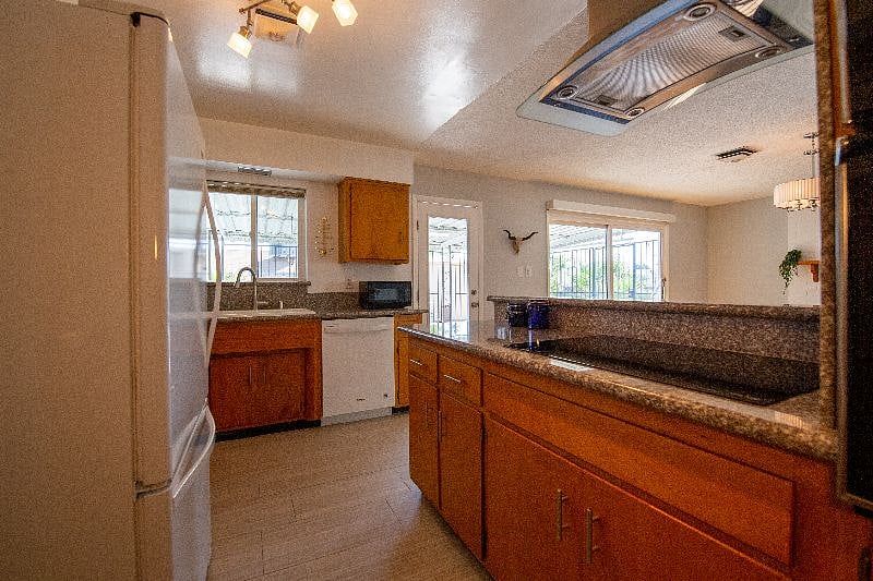 Furnished Finder property 406744_1 photo 14