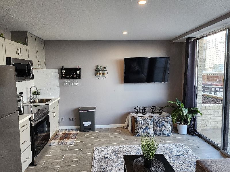 Furnished Finder property 406803_2 photo 7