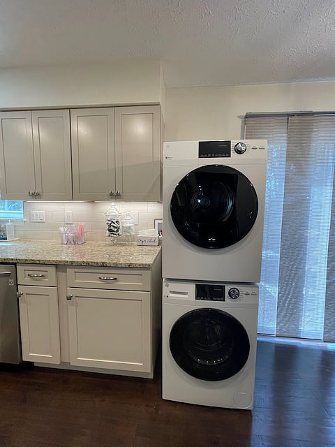 Furnished Finder property 406819_1 photo 20