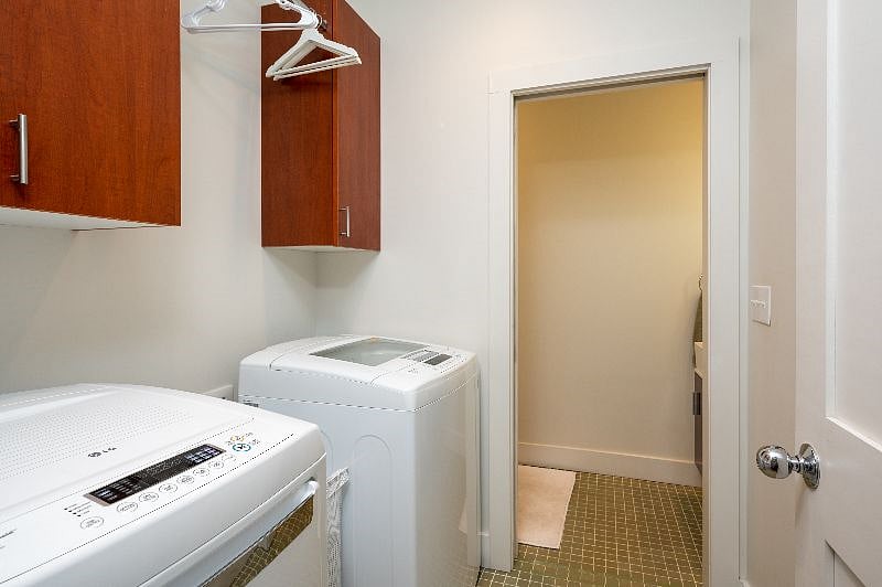 Furnished Finder property 406928_1 photo 16