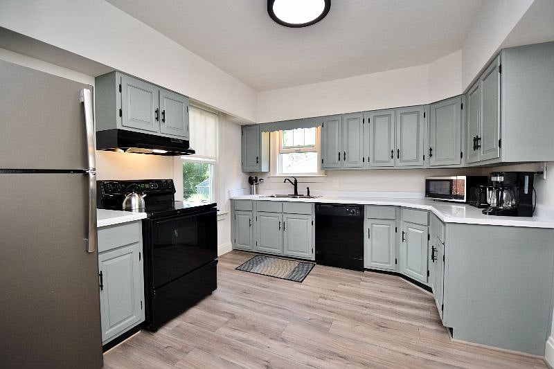 Furnished Finder property 406947_1 photo 12