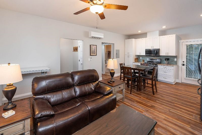 Furnished Finder property 407057_1 photo 6