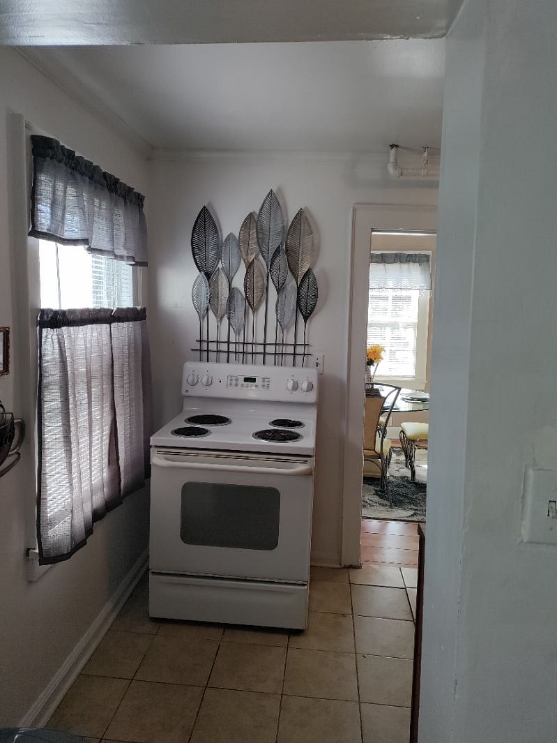 Furnished Finder property 407099_1 photo 11