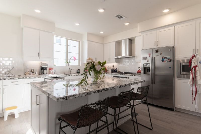 Furnished Finder property 407158_1 photo 8