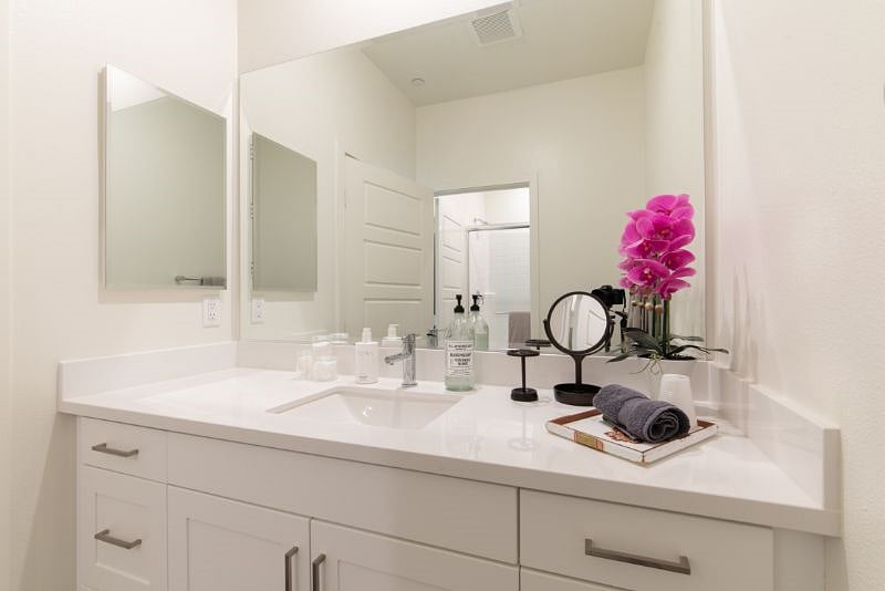 Ensuite bathroom with vanity and sink