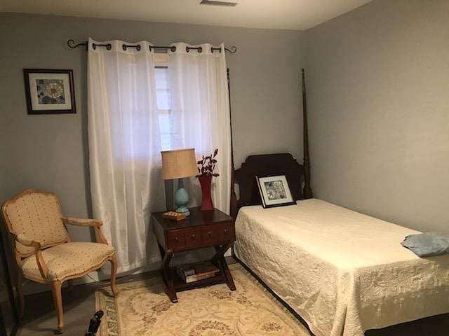 Furnished Finder property 407159_1 photo 9