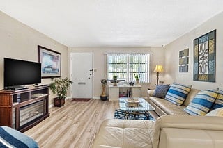 Furnished Finder property 407172_1 photo 15