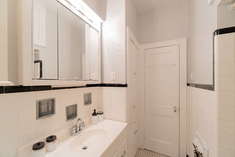 Furnished Finder property 407199_1 photo 19