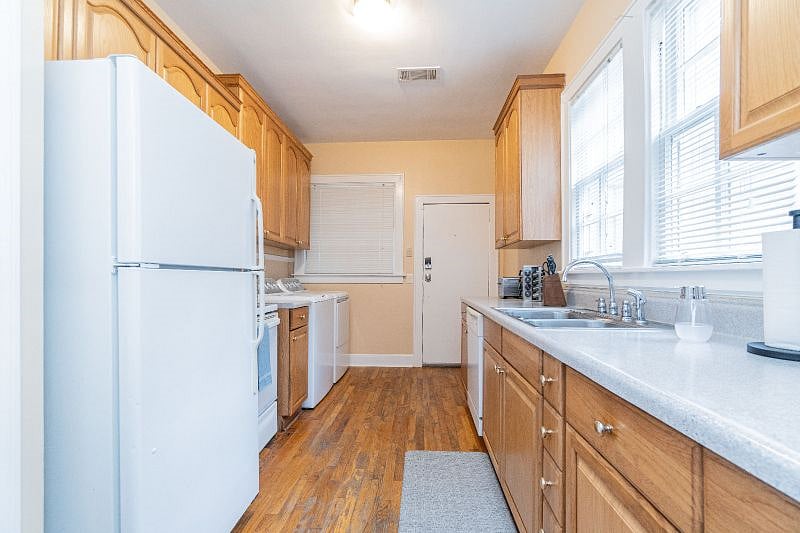 Furnished Finder property 407199_1 photo 14