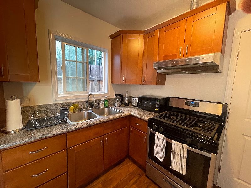 Furnished Finder property 407220_1 photo 5