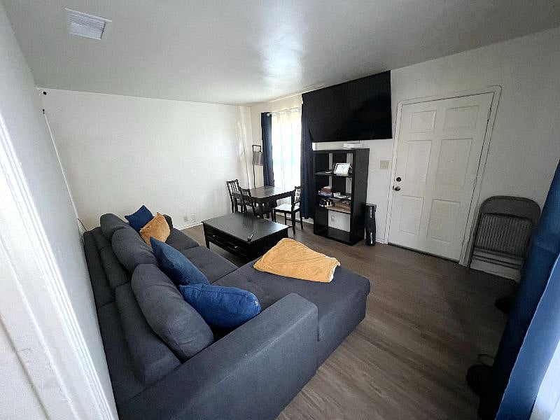 Furnished Finder property 407232_1 photo 4