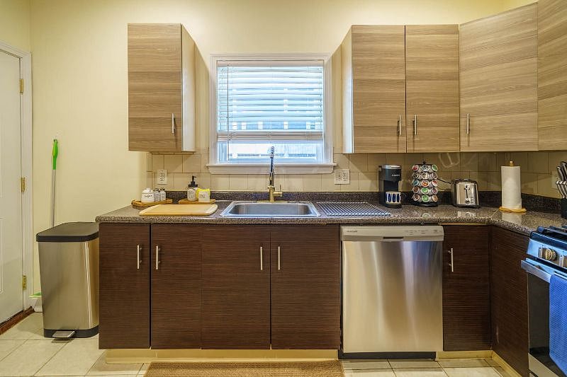Furnished Finder property 407247_1 photo 7