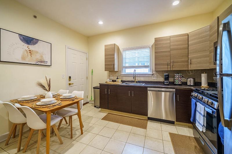 Furnished Finder property 407247_1 photo 11
