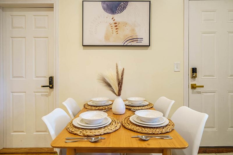 Furnished Finder property 407247_1 photo 12