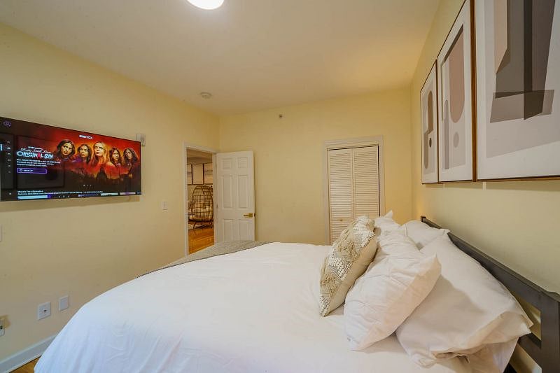 Furnished Finder property 407247_1 photo 38