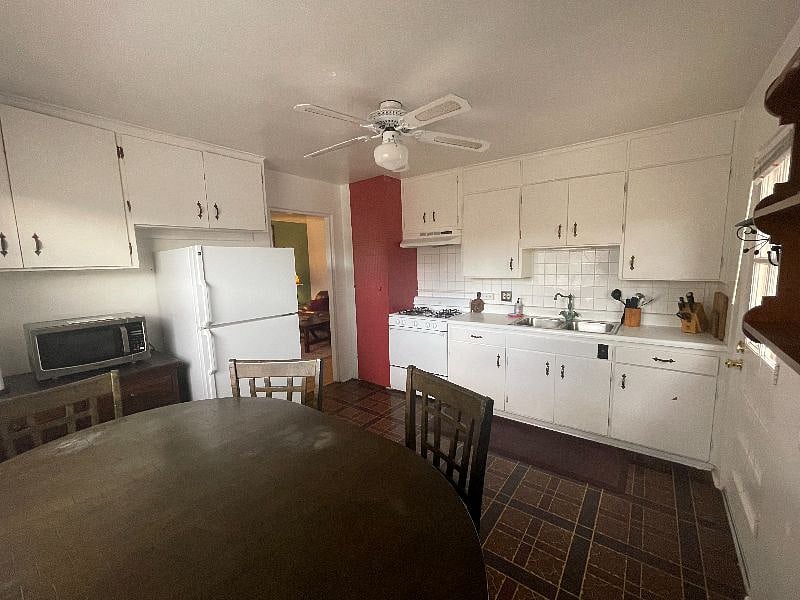 Furnished Finder property 407263_1 photo 3