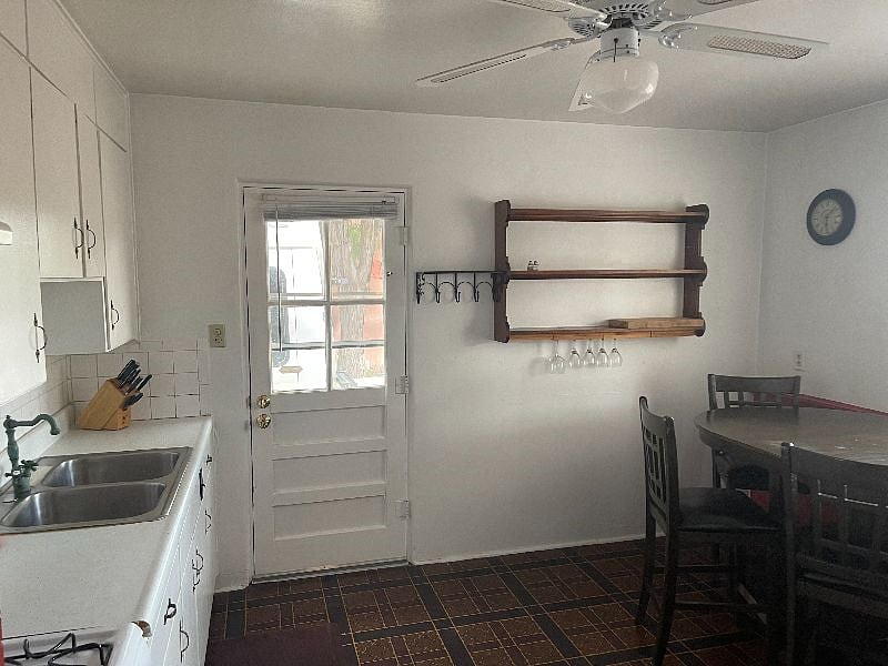 Furnished Finder property 407263_1 photo 5