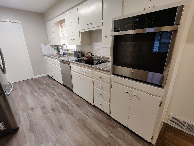 Furnished Finder property 407268_1 photo 9
