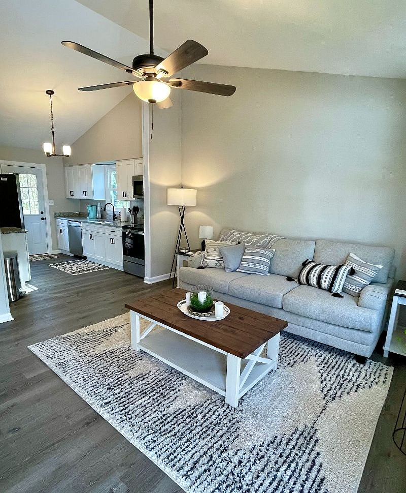 Furnished Finder property 407395_1 photo 8