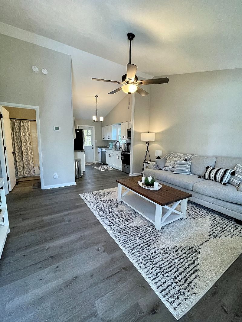 Furnished Finder property 407395_1 photo 22