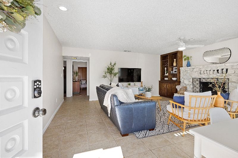 Furnished Finder property 407411_1 photo 3