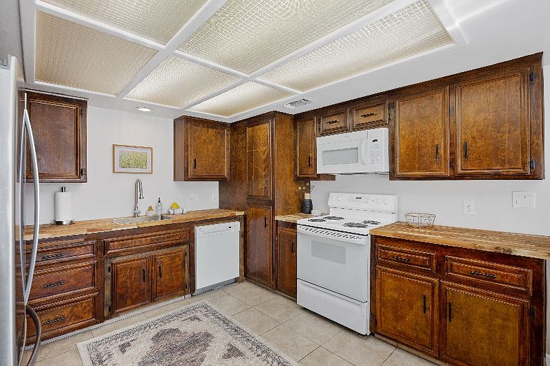 Furnished Finder property 407411_1 photo 10