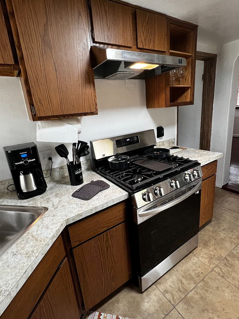 Furnished Finder property 407435_1 photo 3