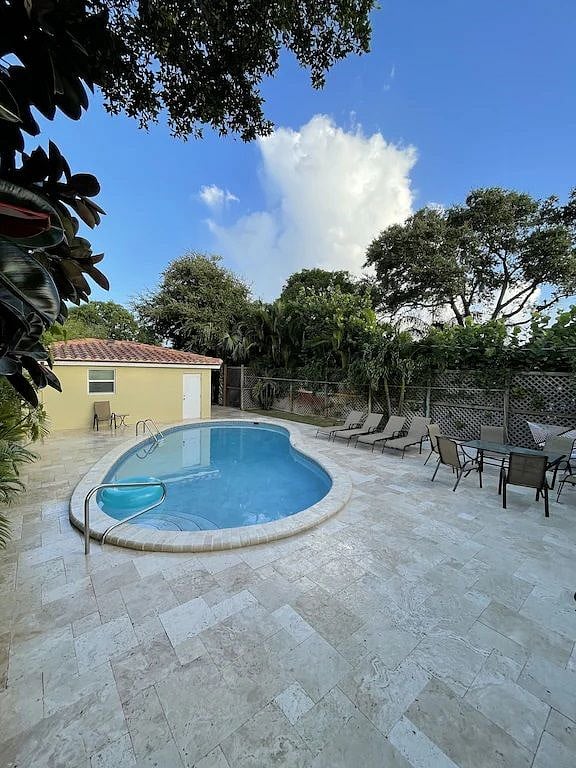 Furnished Finder property 407496_1 photo 5