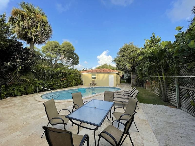 Furnished Finder property 407496_1 photo 6