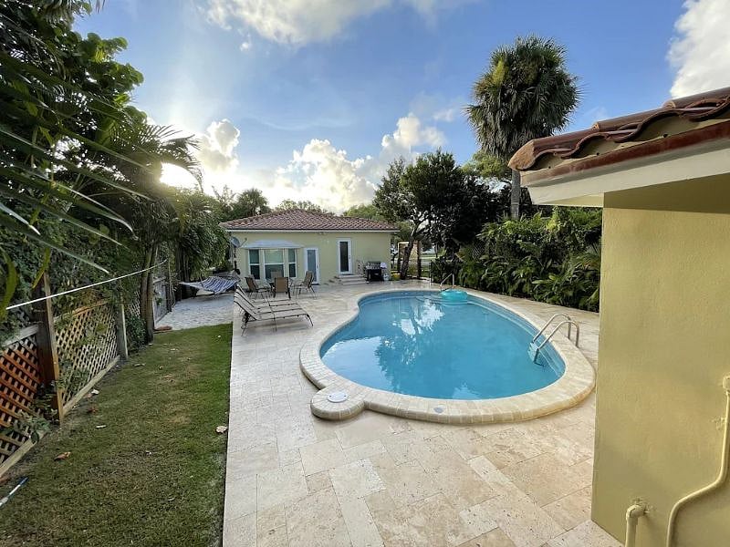 Furnished Finder property 407496_1 photo 11