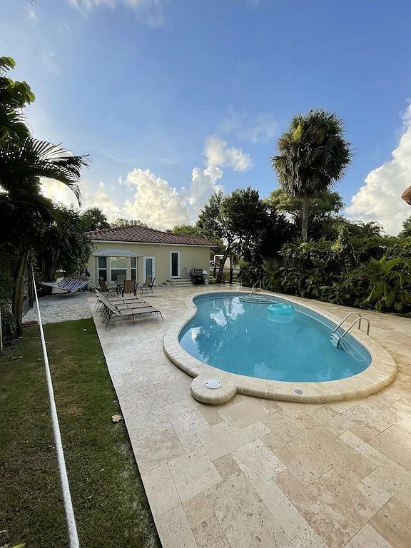 Furnished Finder property 407496_1 photo 12