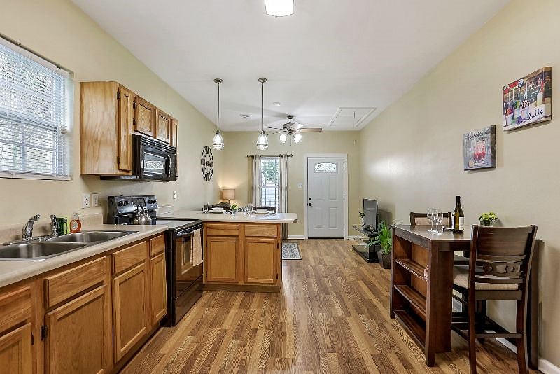 Furnished Finder property 407505_1 photo 5