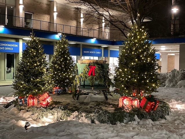 Christmas spirit in the courtyard.