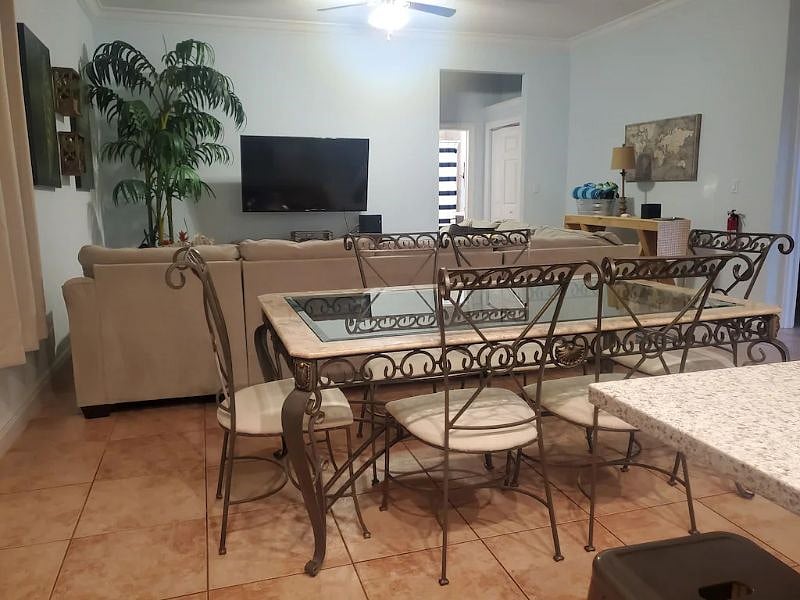 Furnished Finder property 407510_1 photo 8