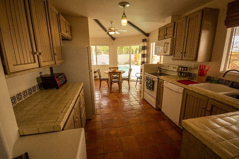 Furnished Finder property 407527_1 photo 9