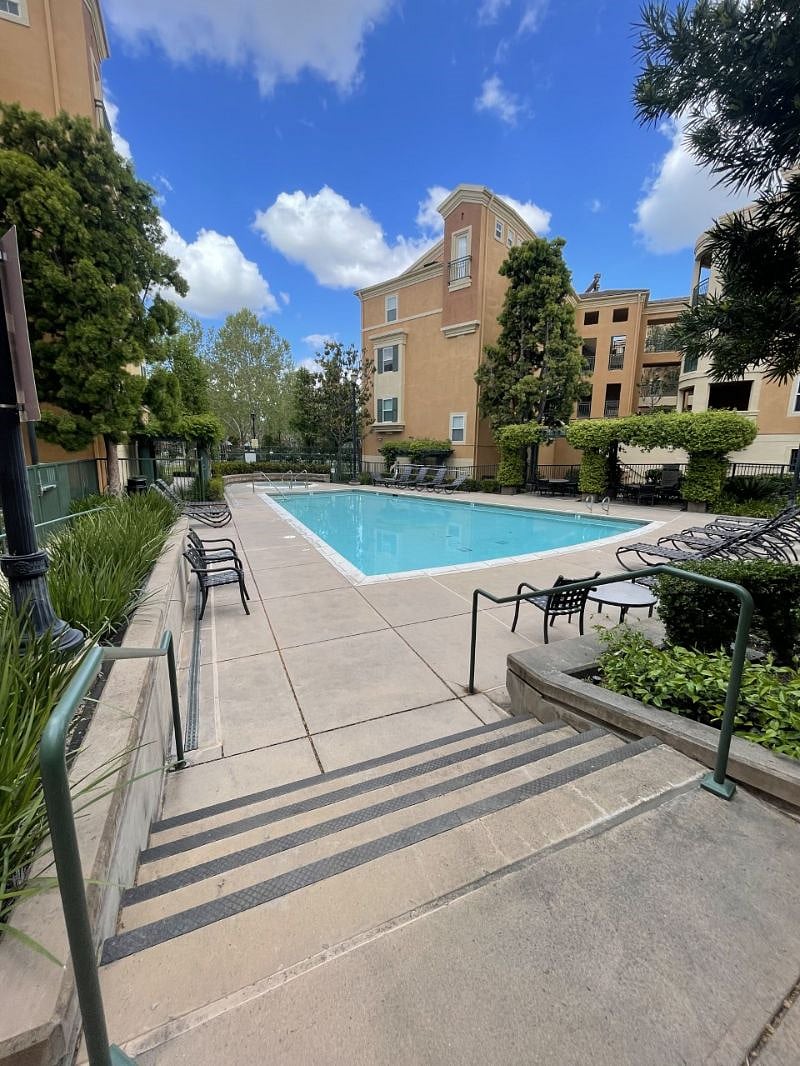 Furnished Finder property 407585_1 photo 11