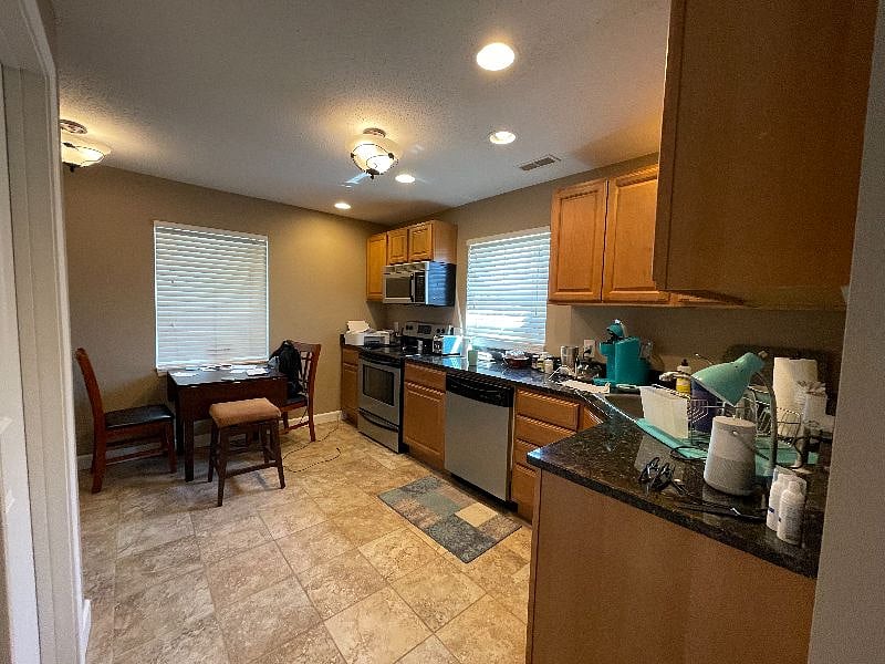 Furnished Finder property 407609_1 photo 4