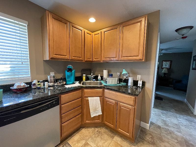 Furnished Finder property 407609_1 photo 6