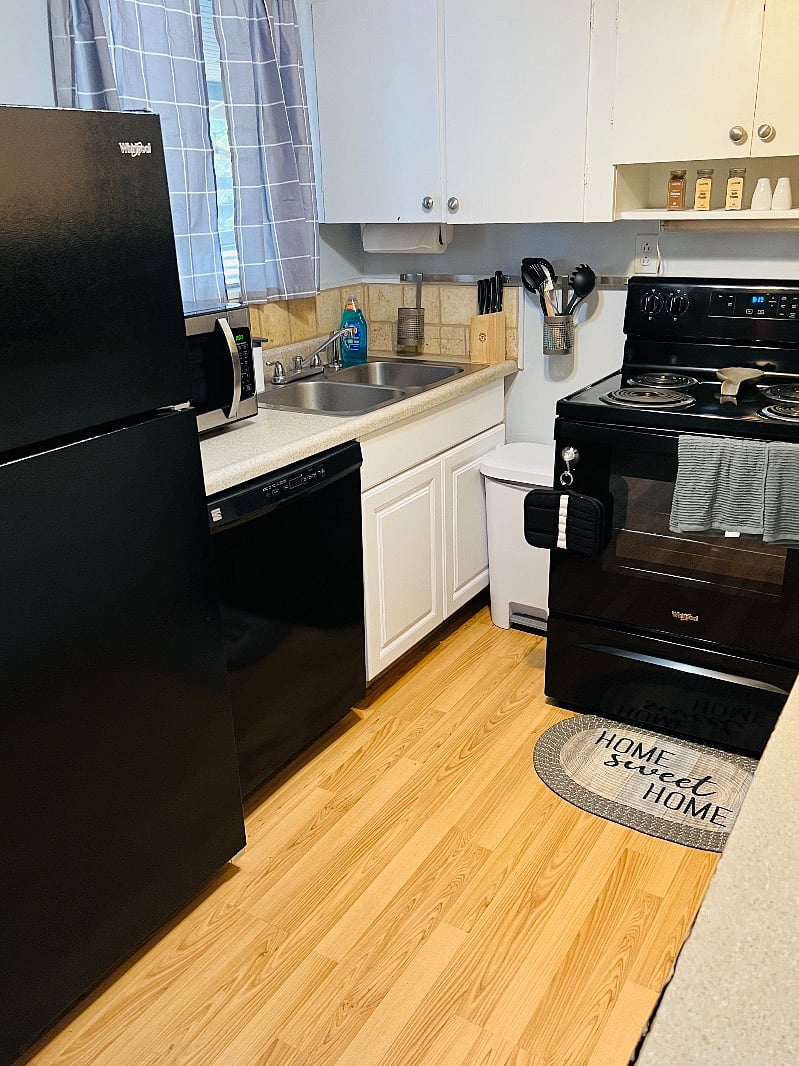 Furnished Finder property 407619_1 photo 4