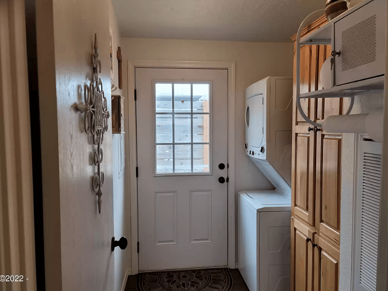 Furnished Finder property 407620_1 photo 24