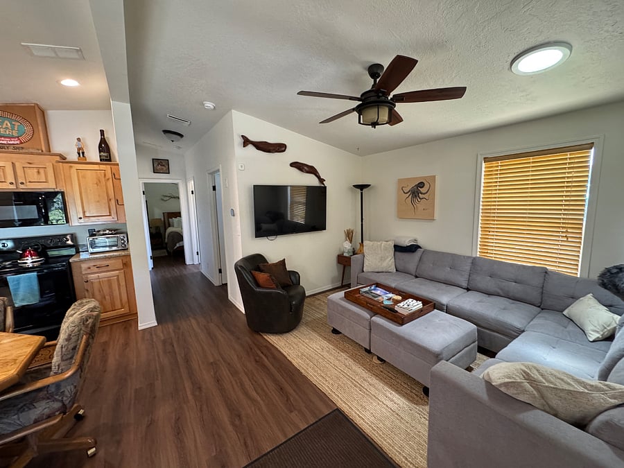Furnished Finder property 407620_1 photo 18