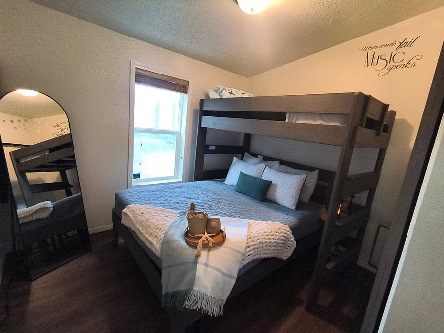 Furnished Finder property 407620_1 photo 22